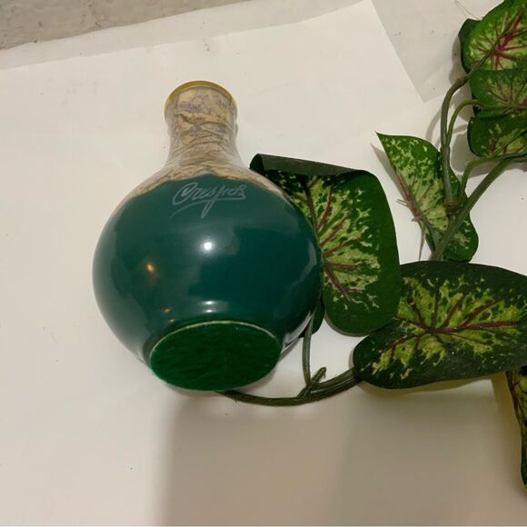 CRESPO Yapacunchi Cuenca Ecuador Mint Green Brown Gold Ceramic VASE 5" tall G12 - Picture 5 of 6